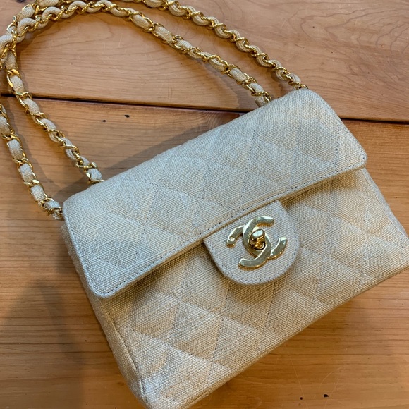 Meet Your Posher👛💋😎 - Picture 11 of 16